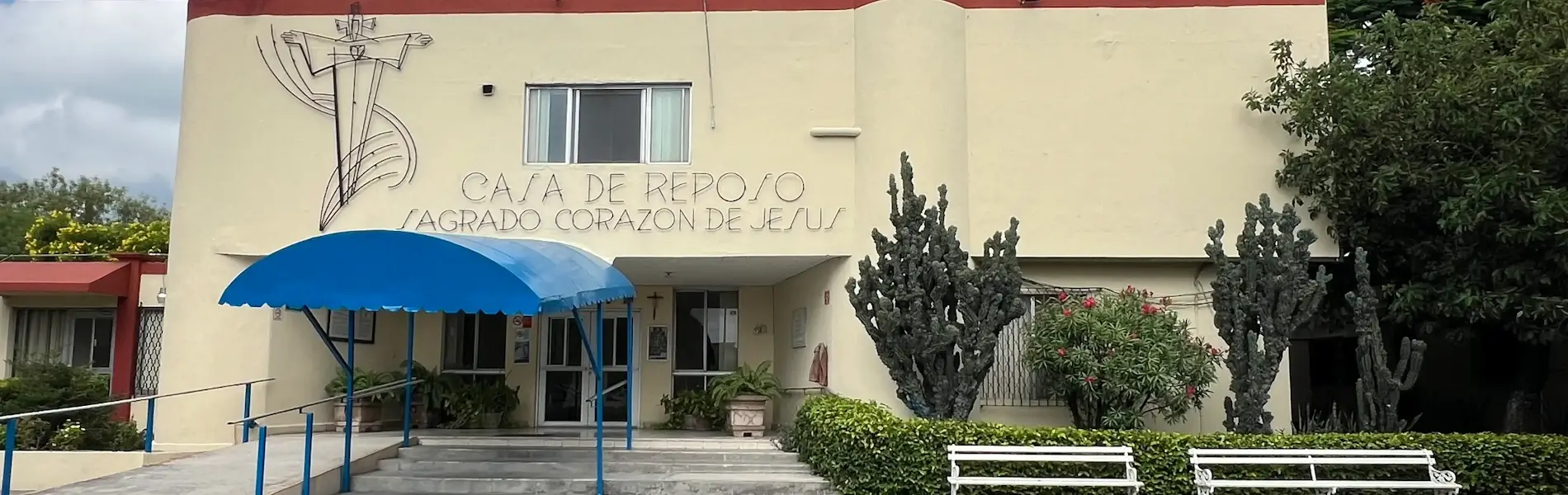 Entrada de la casa de reposo Sagrado Corazón de Jesús